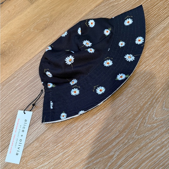 Alice and Olivia • Daisy Reversible Bucket Hat main image 5